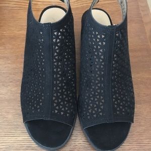 Peep toe and heal boot